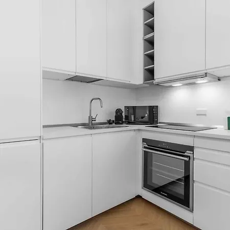 Premium Modern Milan